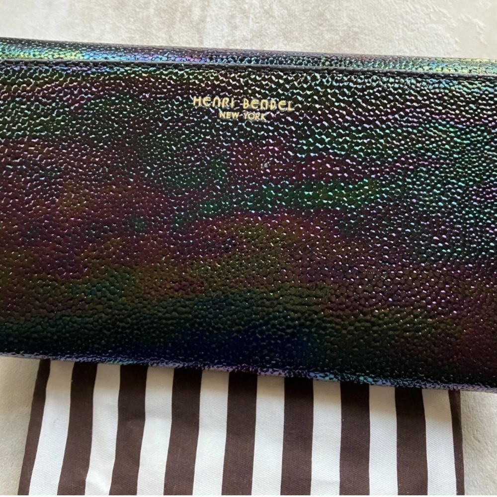 Henri Bendel Belmont Petrol Oil Slick Wallet On Chain - Picture 2 of 7
